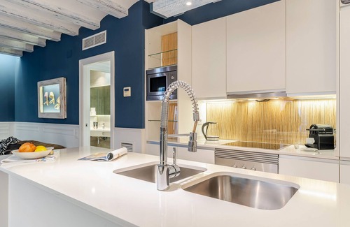 Barrio Gótico Hotel | Enjoybcn Colon Apartments