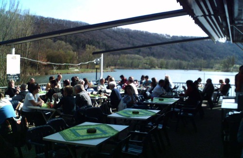 Kinding Casa | Disfrute de la naturaleza: Casa de vacaciones Kratzmühlsee am Wald, soleado, con vista panorámica, lago para nadar