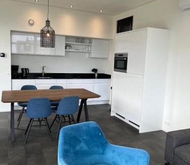 Enkhuizen Casa | Enkhuizer Strand Chalet Meeresbrise Dritte Reihe mit Zaun Haus Nr 251