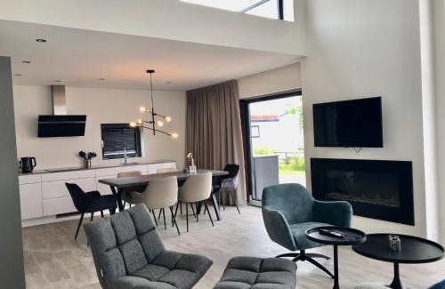 Enkhuizen Casa | Enkhuizer Strand Cube Elite Hafenpanorama mit Dachterrasse Haus Nr 339
