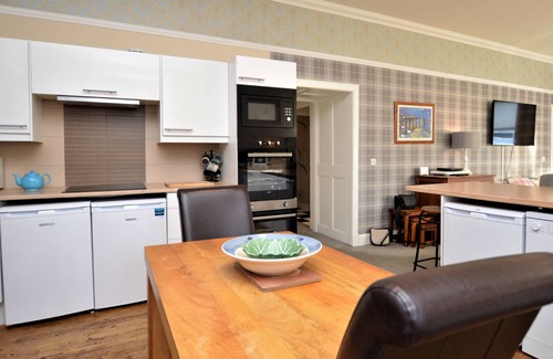 Kilmun Apartamento | Enmore Beach House-Luxury Apt en Kirn por Dunoon-5 B / R duerme 10-Pet Friendly