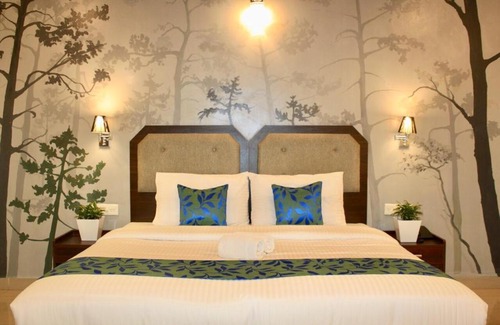 Kumily Hotel | Enroute Thekkady