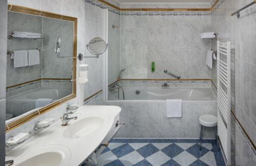 Marianske Lazne Hotel | Ensana Hotel Pacifik
