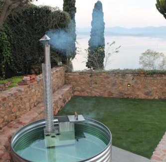 Kosmos Cama Y Desayuno | Enso Botanico Boutique Wellness Villa, with an outside wood-fire Hot Tub in Kosmos