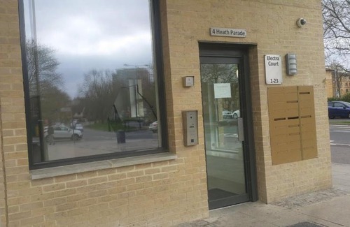 Whittington Casa | Ensuit Double Room in London, Colindale