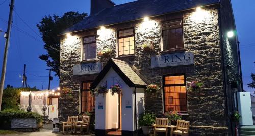 Rhosgoch Cama Y Desayuno | Ensuite Bed And Breakfast Rooms At The Ring Pub