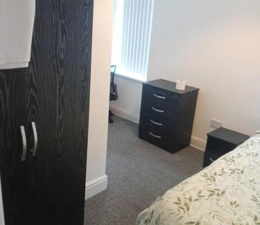 Burnley Casa | Ensuite Double-bed (R3) close to Burnley city centre