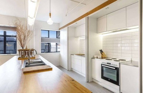 Newton Apartamento | Ensuite room in unique K Road apartment