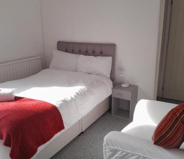 Sketty Casa | Ensuite room near Singleton Hospital, beach 8