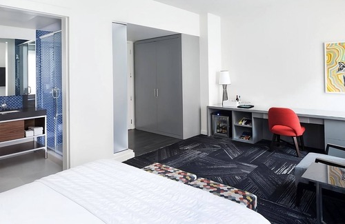 Downtown Minneapolis Hotel | Ensuring a Very Comfortable & Memorable Stay! 3 Modern Units, Pet-friendly!