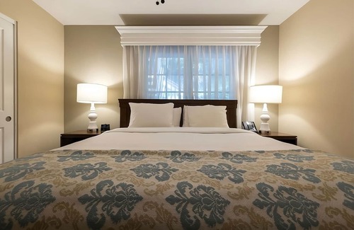 Del Mar Hotel | Ensuring a Very Comfortable & Memorable Stay! Kitchen, Parking Onsite!