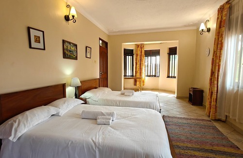Entebbe Cama Y Desayuno | Entebbe Coffee Lodge