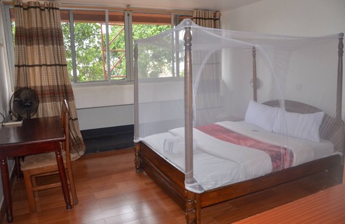 Entebbe Hotel | Entebbe Flight Motel