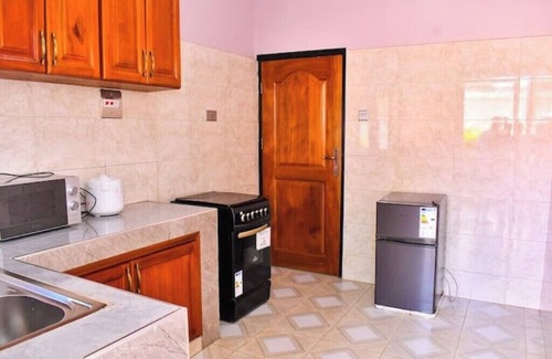 Entebbe Casa | Entebbe Virtue Residence bnb, wifi, airport pckup