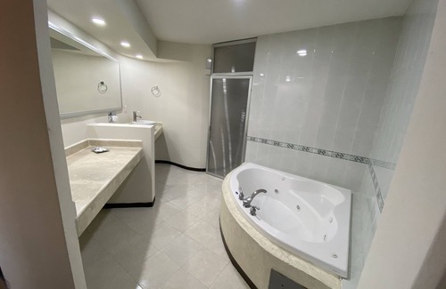 León Hotel | Enterprise Inn Poliforum