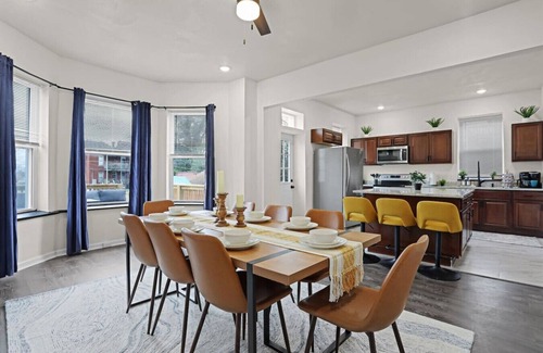 St. Louis Casa | Entertainment Oasis: Spa, Game Room & Playground