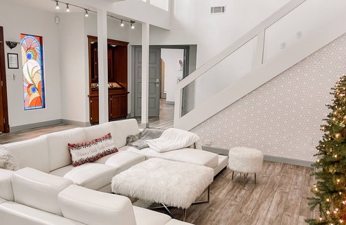 Chinatown Villa | *Entertainment Villa* 5MIN to strip HTD pool jacuzzi