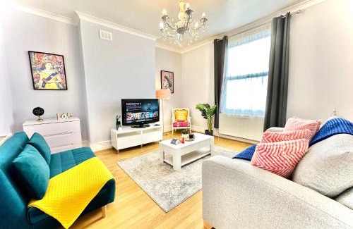 Hackney Central Apartamento | Enticing 2 Bedroom flat with mini-garden in Hackney, Lower Clapton