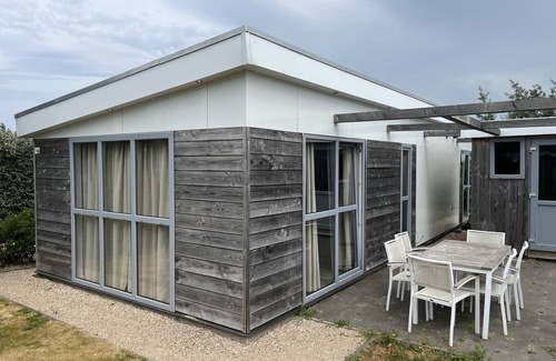 Municipality of Hellevoetsluis Chalet De Esquí | Atractivo chalet junto a la playa