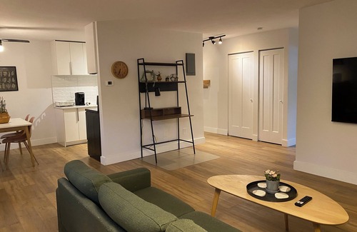 Waterloo Apartamento | ENTIRE 1 BEDROOM APARTMENT by UW RESEARCH PARK