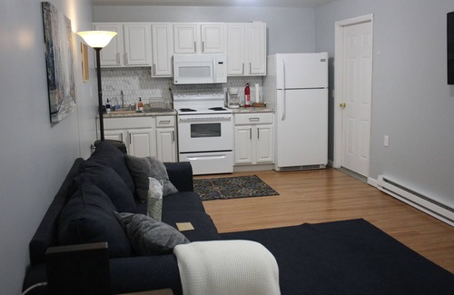 Weequahic Apartamento | Entire 2-BED Private Apt - EWR/NYC/OUTLET MALL