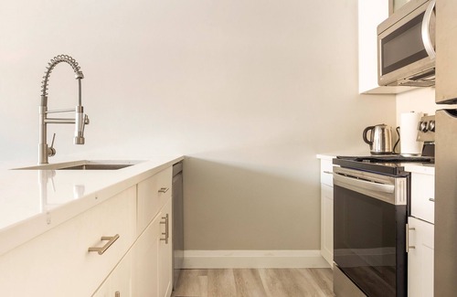 Fairfield Apartamento | ENTIRE 2 BEDROOM APARTMENT DOWNTOWN