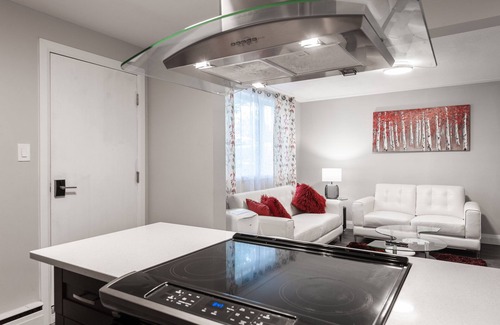 Waterloo Apartamento | ENTIRE 2 BEDROOM APARTMENT UPTOWN WATERLOO