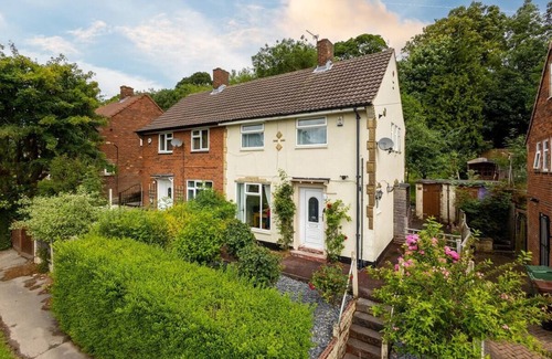 Seacroft Casa | Entire 2beds home, Leeds14, United Kingdom