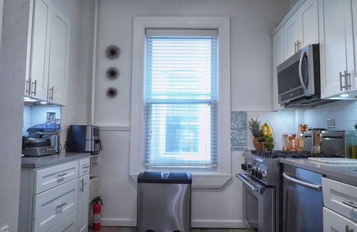 West Bronx Casa | Entire 3 Bedroom Apartment in a Private House.