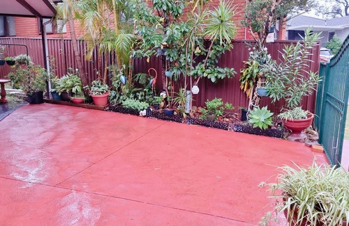 Sydney Casa | Entire 3 Bedroom - Fully fenced individual home in tranquil cul de sac