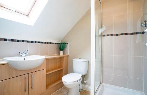 Huntingdon Casa | Entire 4 Bed Cosy Luxury Spacious house