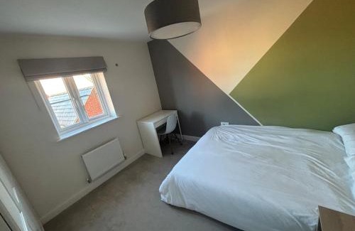 Brackley Casa | Entire 4 Bed House for Silverstone F1