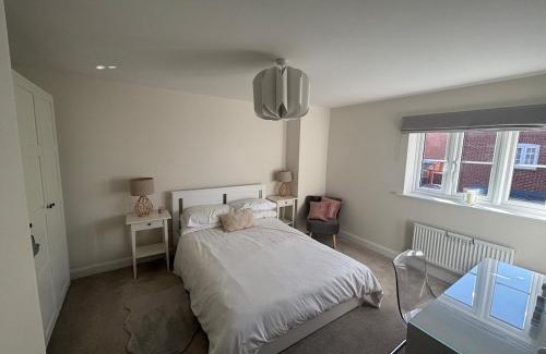 Brackley Casa | Entire 4 Bed House for Silverstone F1