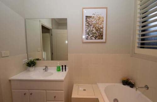 Middleton Grange Casa | Entire 4 Bed Rooms Sanctuary