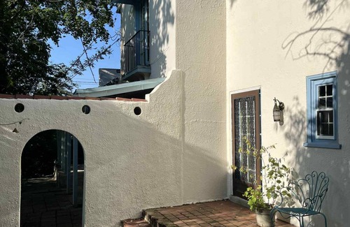 Morrisville Villa | Entire 6 bedrooms Spanish Villa for Weekly Rental