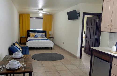 Georgetown Cama Y Desayuno | Entire Accommodation Suites - Republic Terrace Accommodations