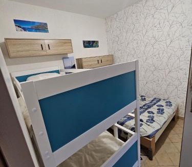 Ensues-la-Redonne Apartamento | Entire apartment 200 meters from the seaside Au BleuRivage