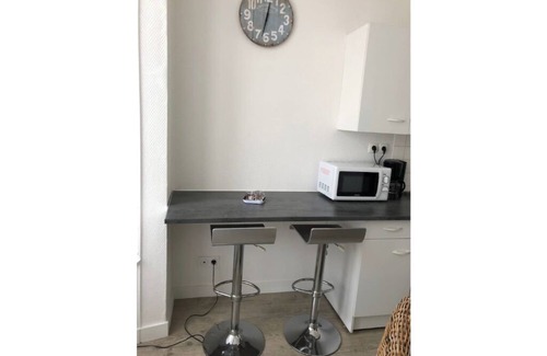 Laval Apartamento | ENTIRE APARTMENT DOWNTOWN LAVAL