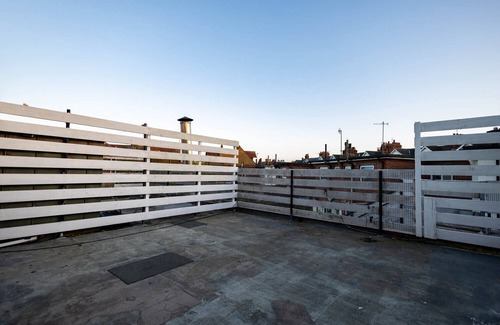 Felixstowe Apartamento | Apartamento-Baño en la habitacion-Confortable-Terraza-Undercliff 4