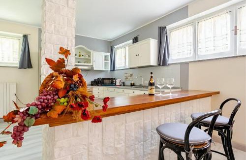 Frascati Apartamento | Entire apartment in villa with parking