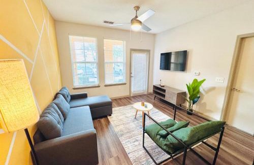 Kissimmee Apartamento | Entire Apartment King Bed, Pets Welcome, 15 Min to Parks, Resort-Style Amenities