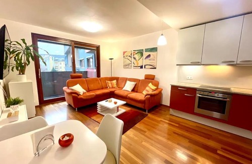 Vysocany Apartamento | Entire Apartment, near Clarion, O2 Arena, Metro 3 min, Easter market in City Center 15 min