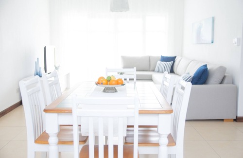 La Mivoie Apartamento | Entire apartment with amazing view of the sea ,pool access and perfect location.