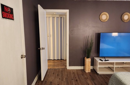 Ellendale Apartamento | Entire Apartment with smart lock. Flex entry