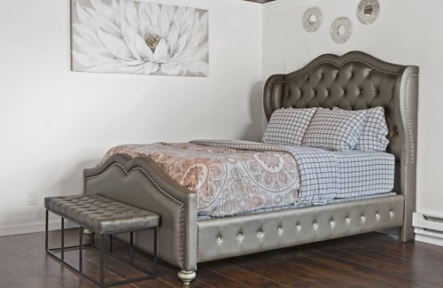 Lorain Apartamento | ENTIRE APPARTMENT WITH FREE PARKING