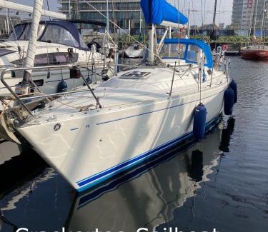Tower Hill Alquiler De Eote | Entire Boat at St Katherine Docks 2 Available select using room options