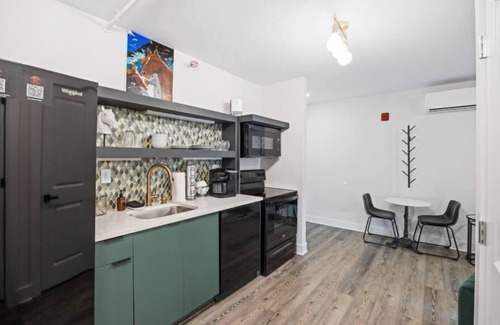 Jackson Hotel | Entire Boutique Hotel | 8 Suites