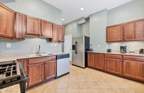 St. Louis Hotel | Entire building in The Grove, Perfect for Groups!