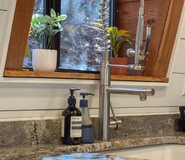 Highlands Casa | Entire cabin on Lake Sequoyah