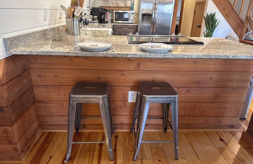 Lake Sequoyah Cabina | Entire cabin on Lake Sequoyah in Highlands.